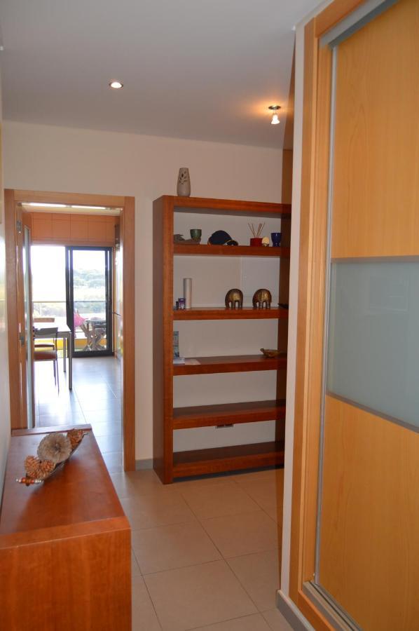 Apartamento frente ao mar com piscina de água salgada Quarteira Esterno foto